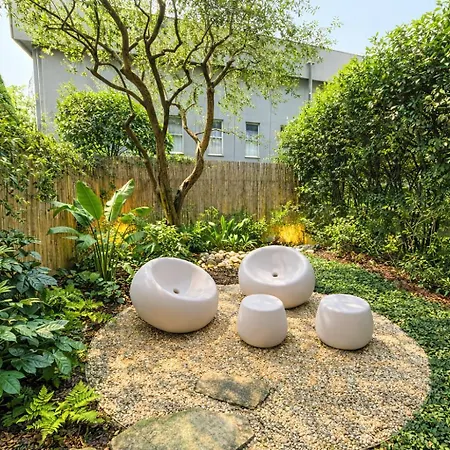 Isola Oasis - Loft With Garden & Free Private Garage * Milan