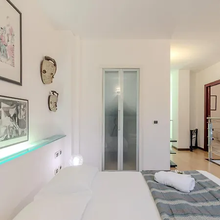 Isola Oasis - Loft With Garden & Free Private Garage * Milan