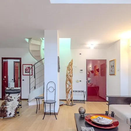 Isola Oasis - Loft With Garden & Free Private Garage Appartement